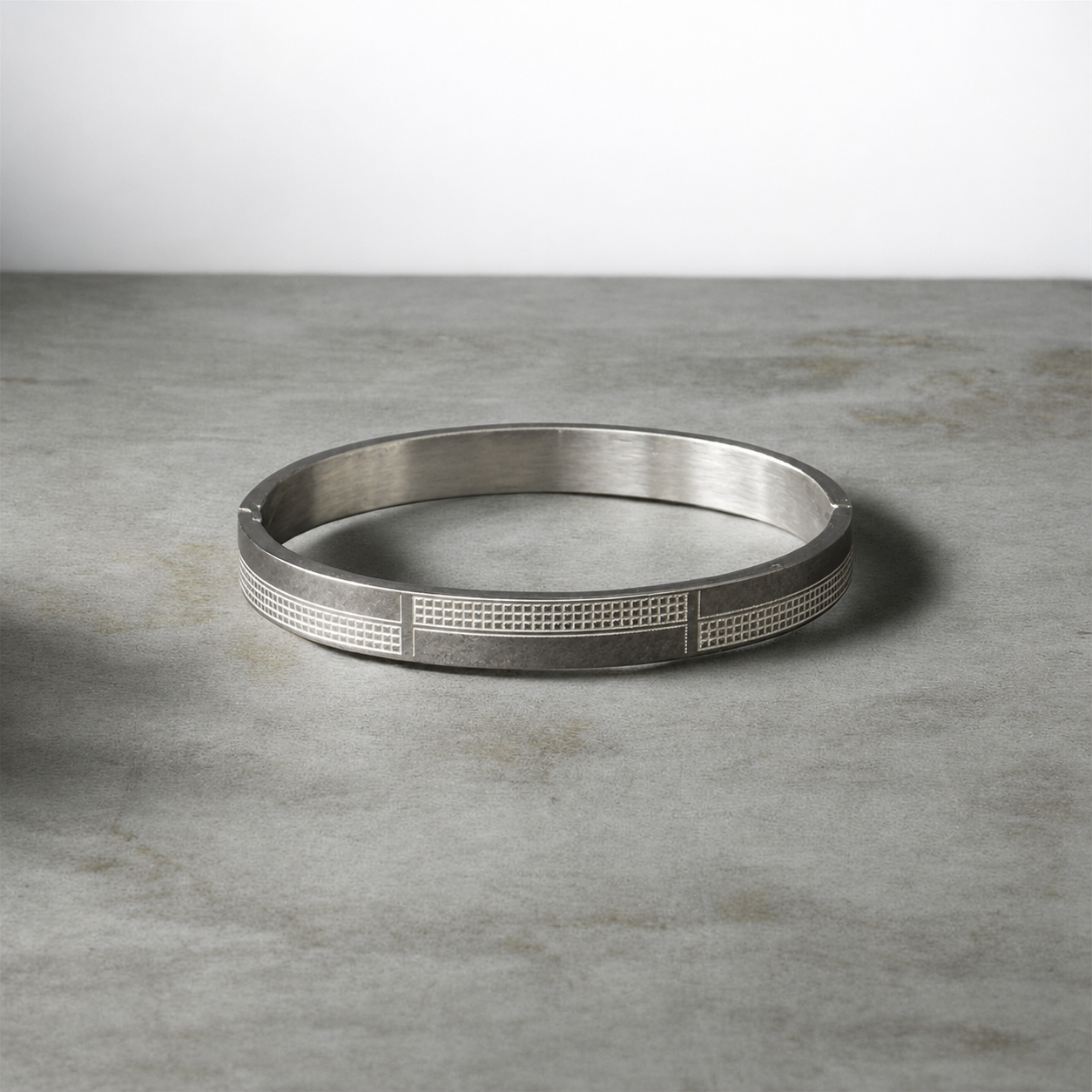 Matrix Pane Bangle