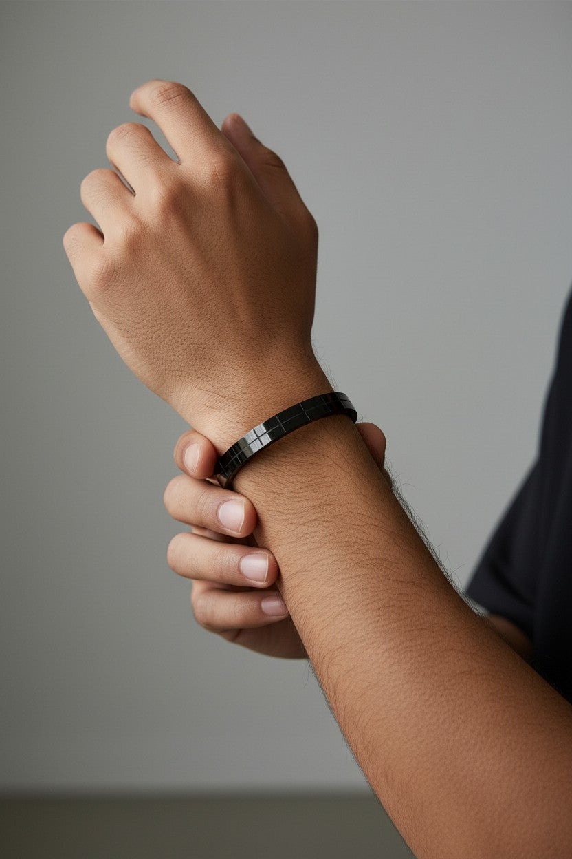 Midnight Notch Bracelet