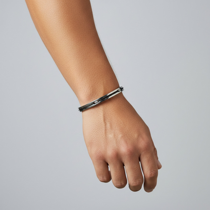 Elite Wire Bangle