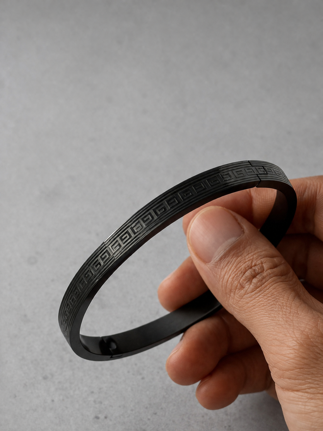 Phantom Border Bracelet