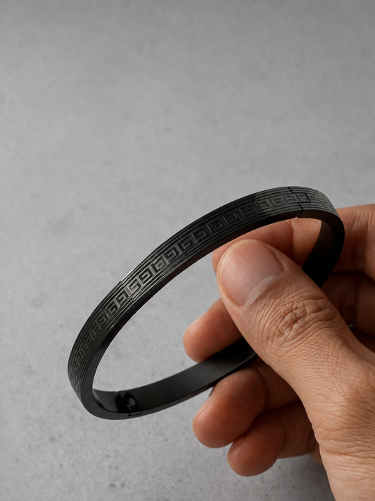 Phantom Border Bracelet
