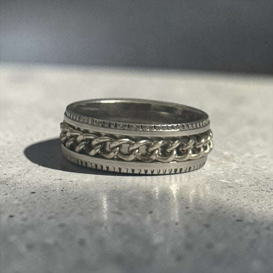 Sovereign Spinner Band