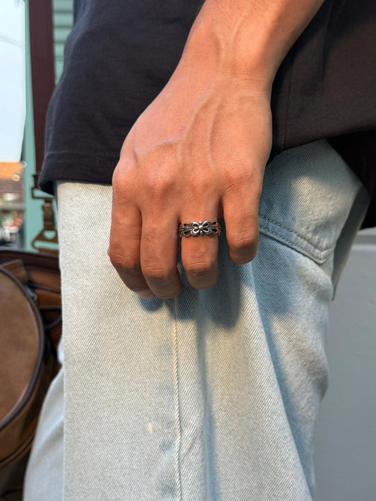 Fleur Crest Ring
